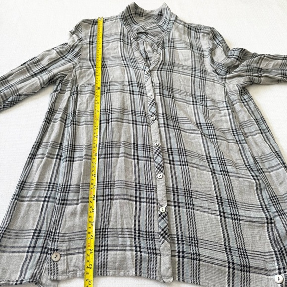 J. Jill Blouse Shirt Plaid Button Front Lightweight Gray Buttons Side Hem Sz XL - Picture 4 of 8